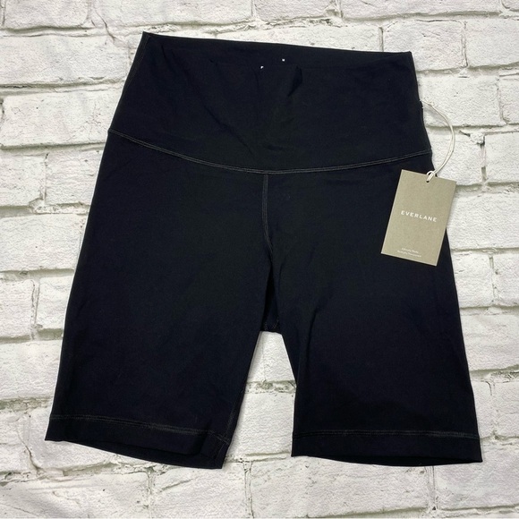 Everlane The perform bike shorts size Large Black new with tag - Picture 4 of 11